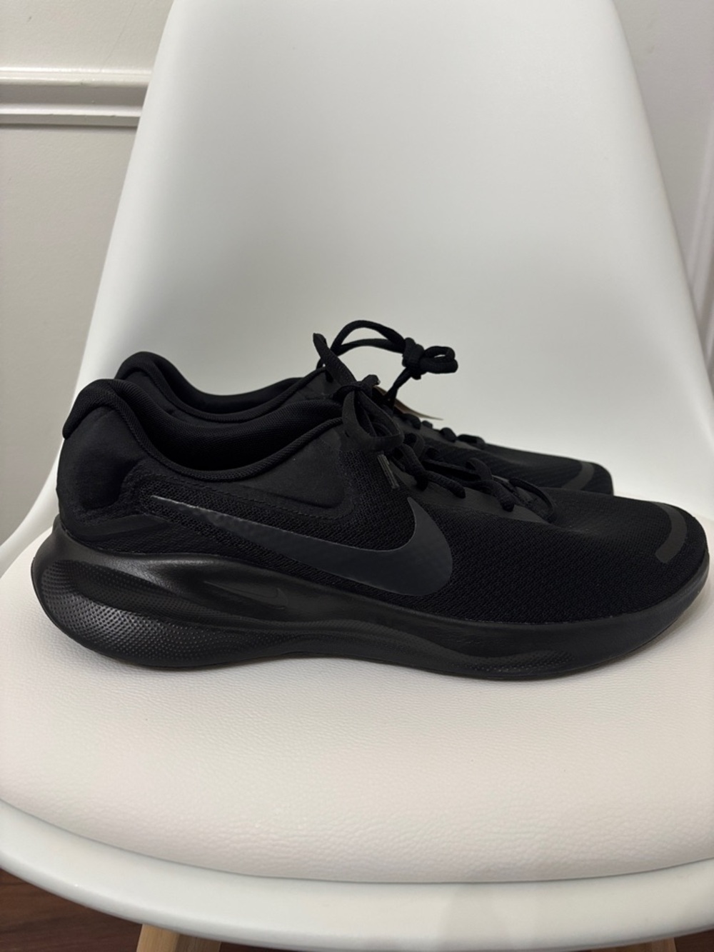 Nike Revolution 7 Running Sneakers size 12